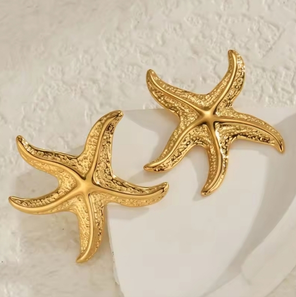Golden Starfish Earrings - Picture 5 of 9